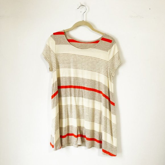 short sleeve tunic - Picture 2 of 4